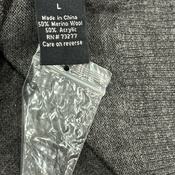 Apt. 9 Large 42 - 44 V-Neck Sweater Argyle Wool Blend Gray Charcoal Diamond NWOT - Picture 8 of 8